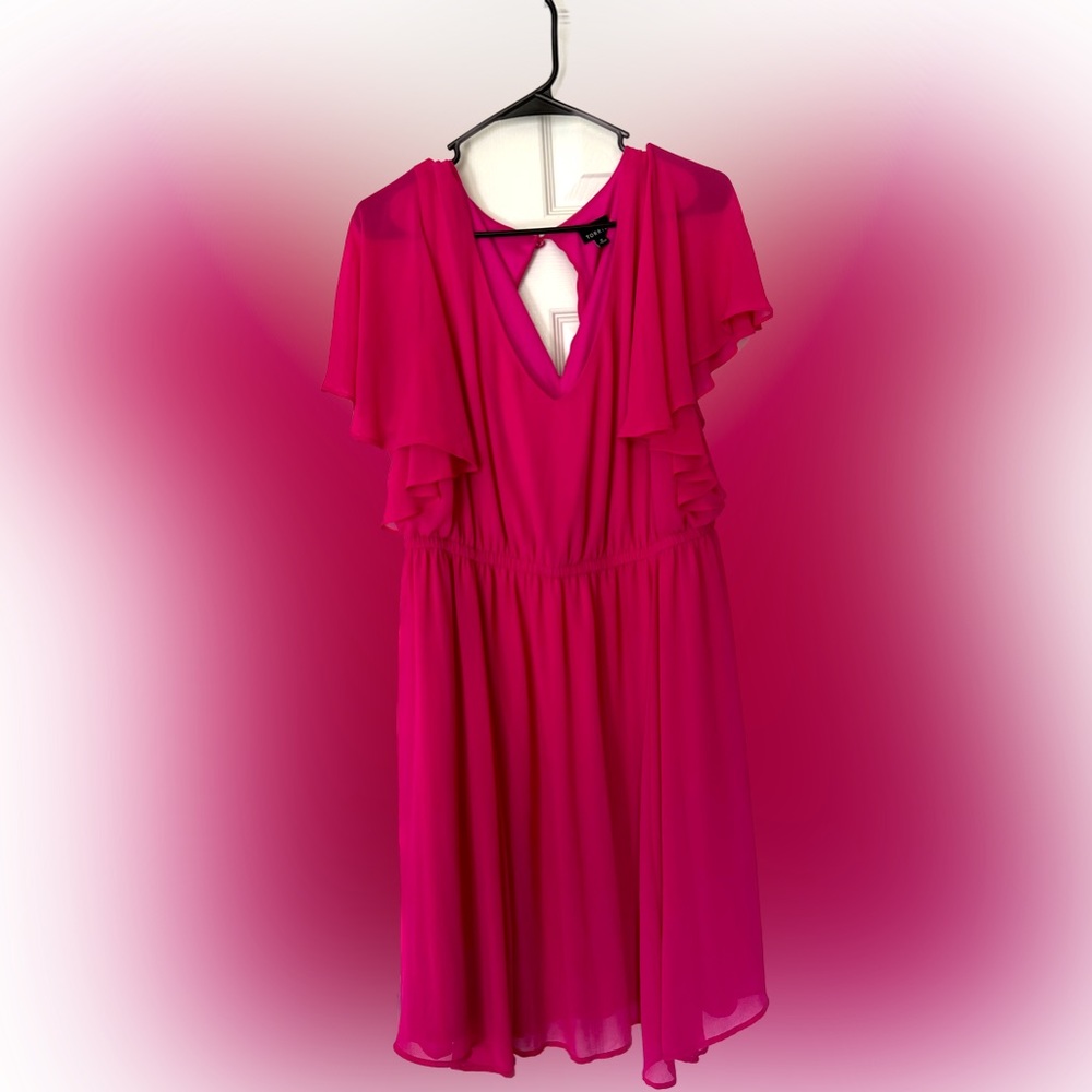 Hot pink Torrid dress size 2 with flutter sleeve